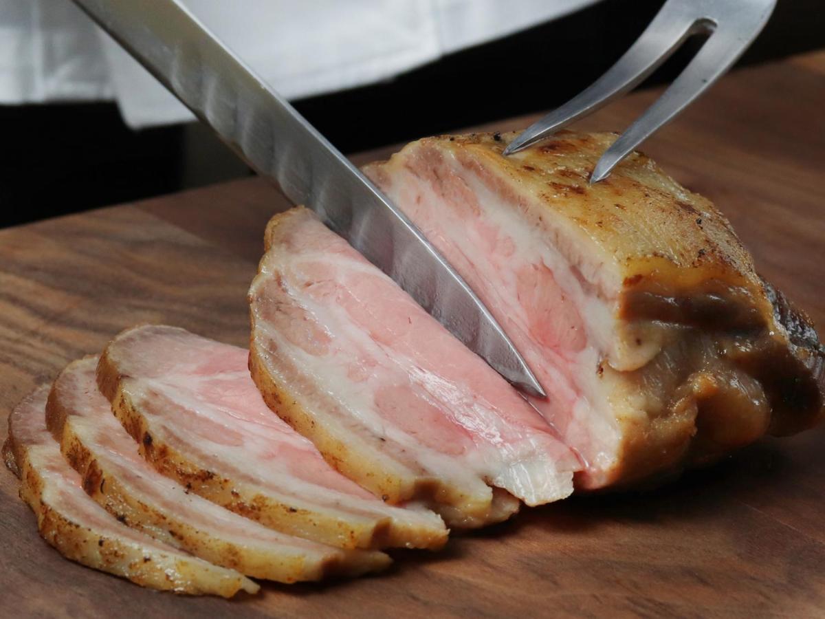 Premier Hotel -Tsubaki- Sapporo Buitenkant foto Slicing a pork loin