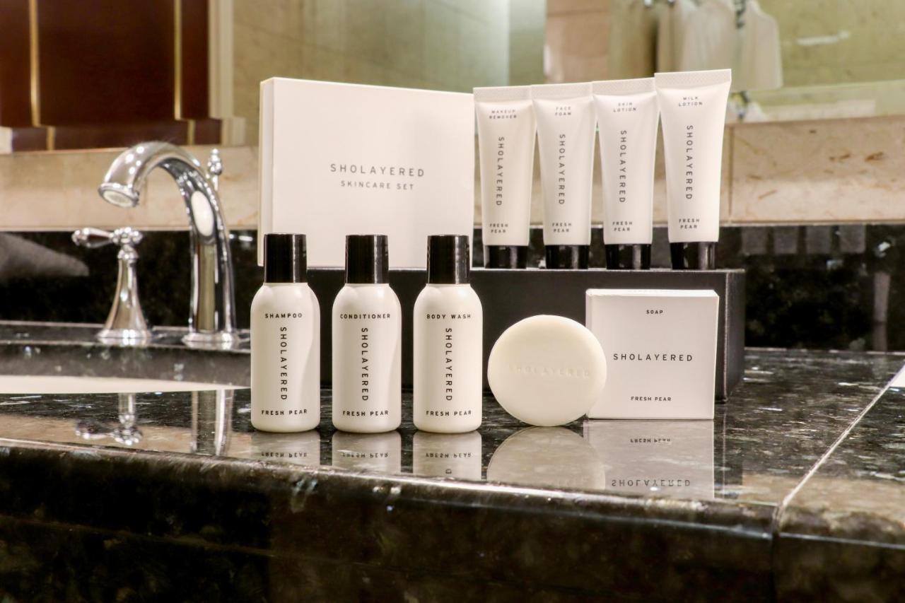 Premier Hotel -Tsubaki- Sapporo Buitenkant foto A selection of the amenities provided by the hotel