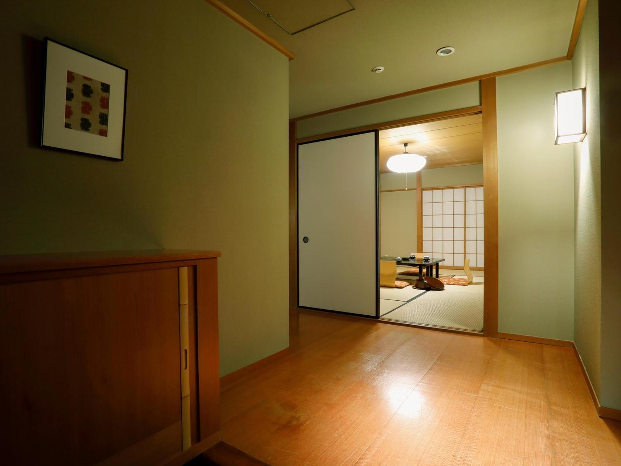 Premier Hotel -Tsubaki- Sapporo Kamer foto A sliding door in a Japanese house